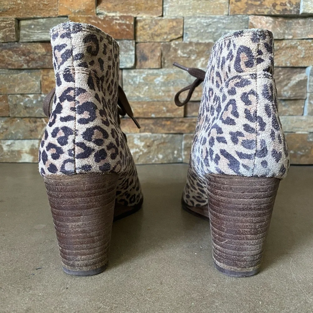 Lucky Brand Wedges Size 8 Ankle Booties Leopard Lace Up Animal Print